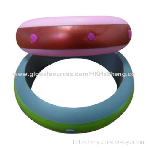 2014 characteristic classic silicone bracelets, made of food-grade and BPA-free